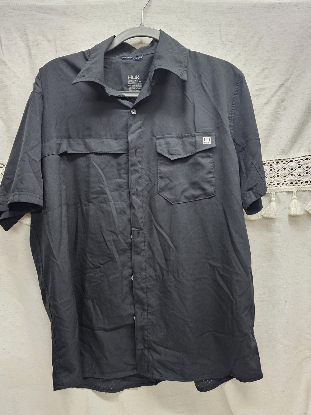 Huk Men's Short Sleeve Black Button-Up Fishing Shirt